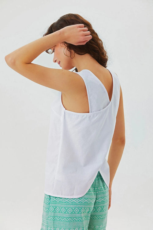 Clandestino Unique Back Design Sleeveless Top - White